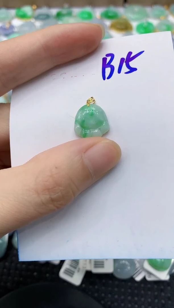 翡翠18K金镶嵌颈饰11111111