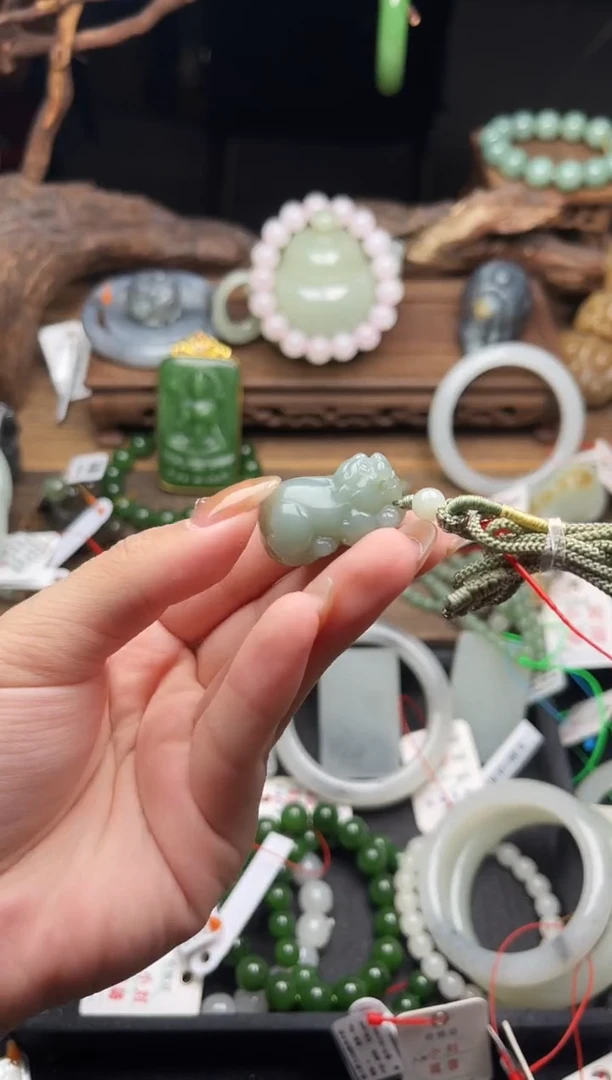 吊坠(不含链)未镶嵌和田玉吐拉牧场 貔貅9009349