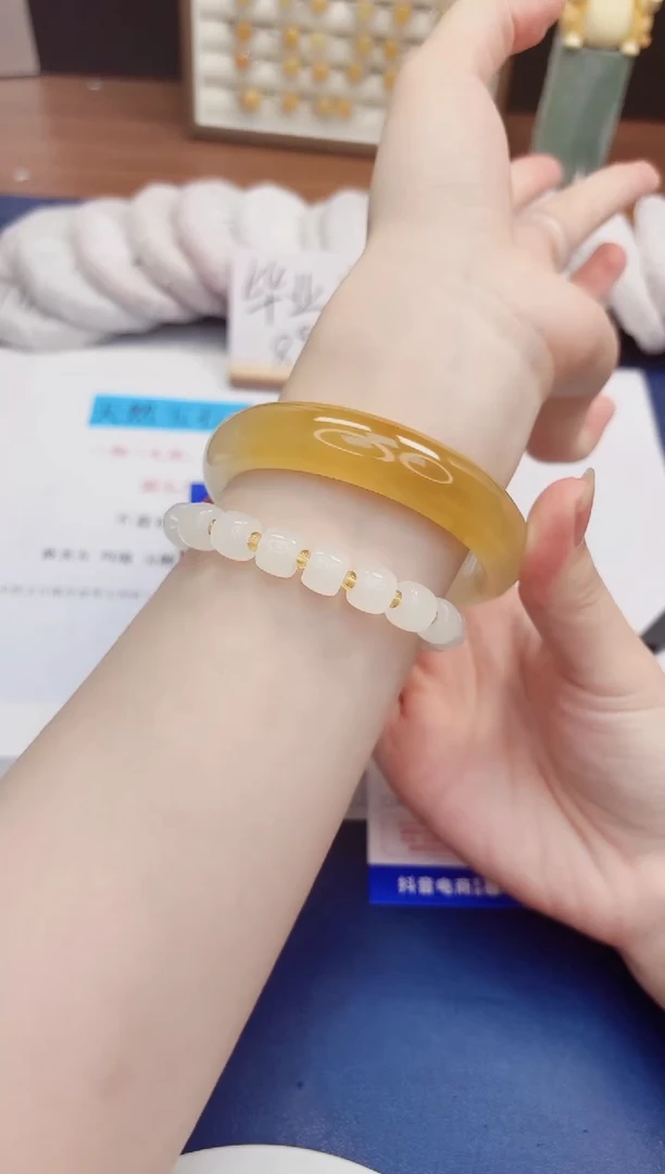 未镶嵌手镯石英质玉135-财气镯-圈口63