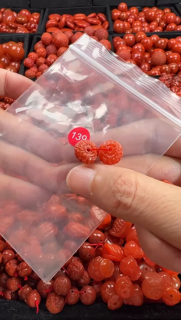 颈饰未镶嵌南红玛瑙1