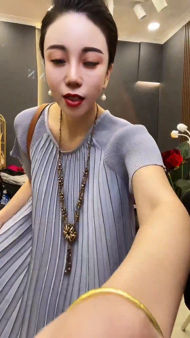 聚酯纤维（涤纶）灰色 百褶裙