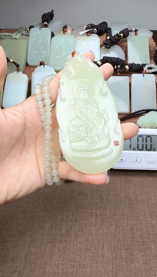 颈饰未镶嵌和田玉1