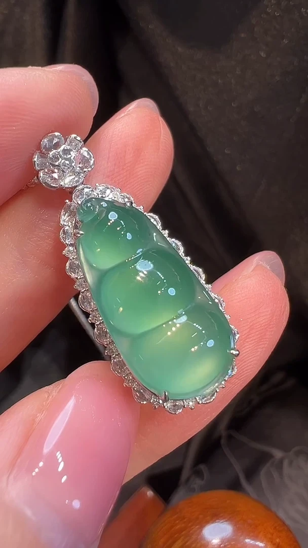 吊坠(不含链)18K金镶嵌翡翠L6