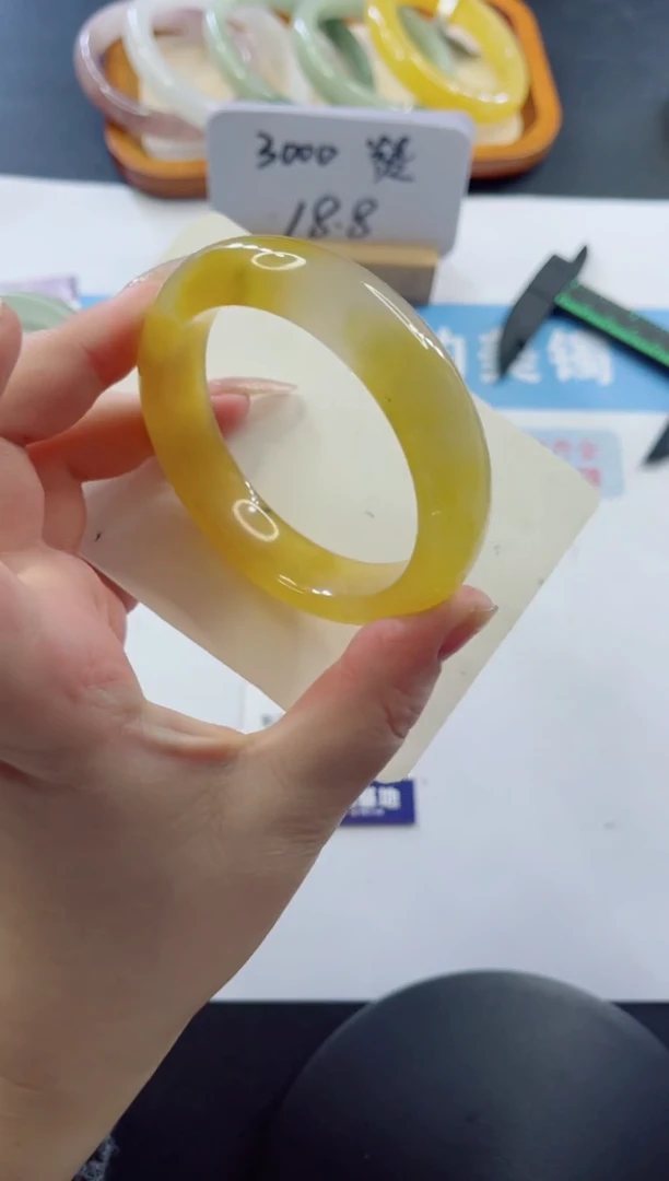 未镶嵌手镯石英质玉多样性发货A87