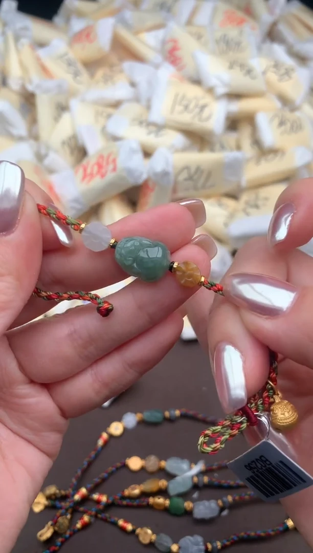 【闪购商品】翡翠手绳未镶嵌一