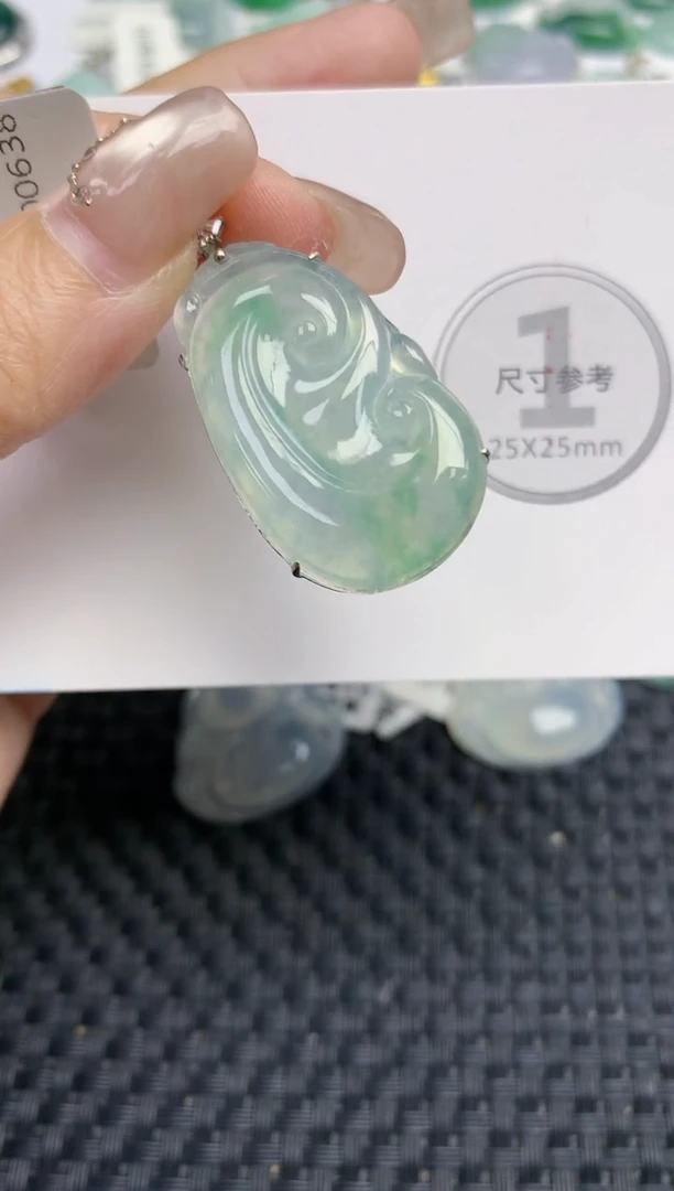颈饰18K金镶嵌翡翠天然缅甸A货翡翠百元以上9元证书费自理