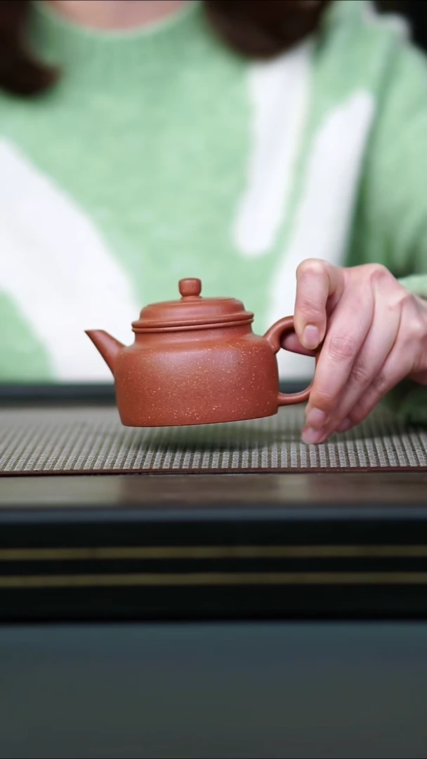 茶壶紫砂A****?全手降坡观沧海剑流德钟 预售