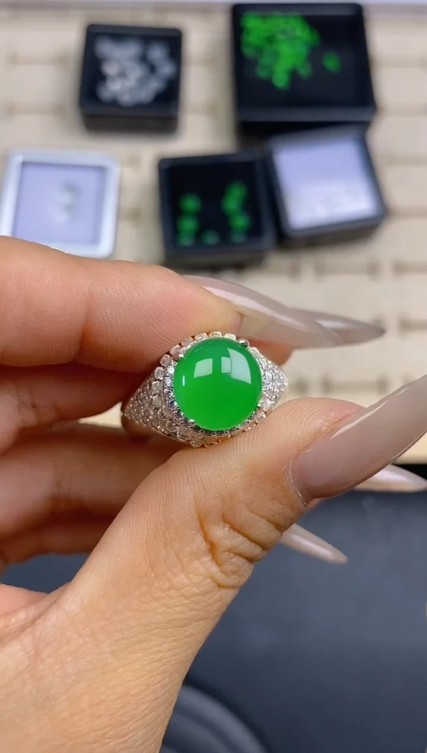 定制翡翠未镶嵌天然翡翠蛋面47