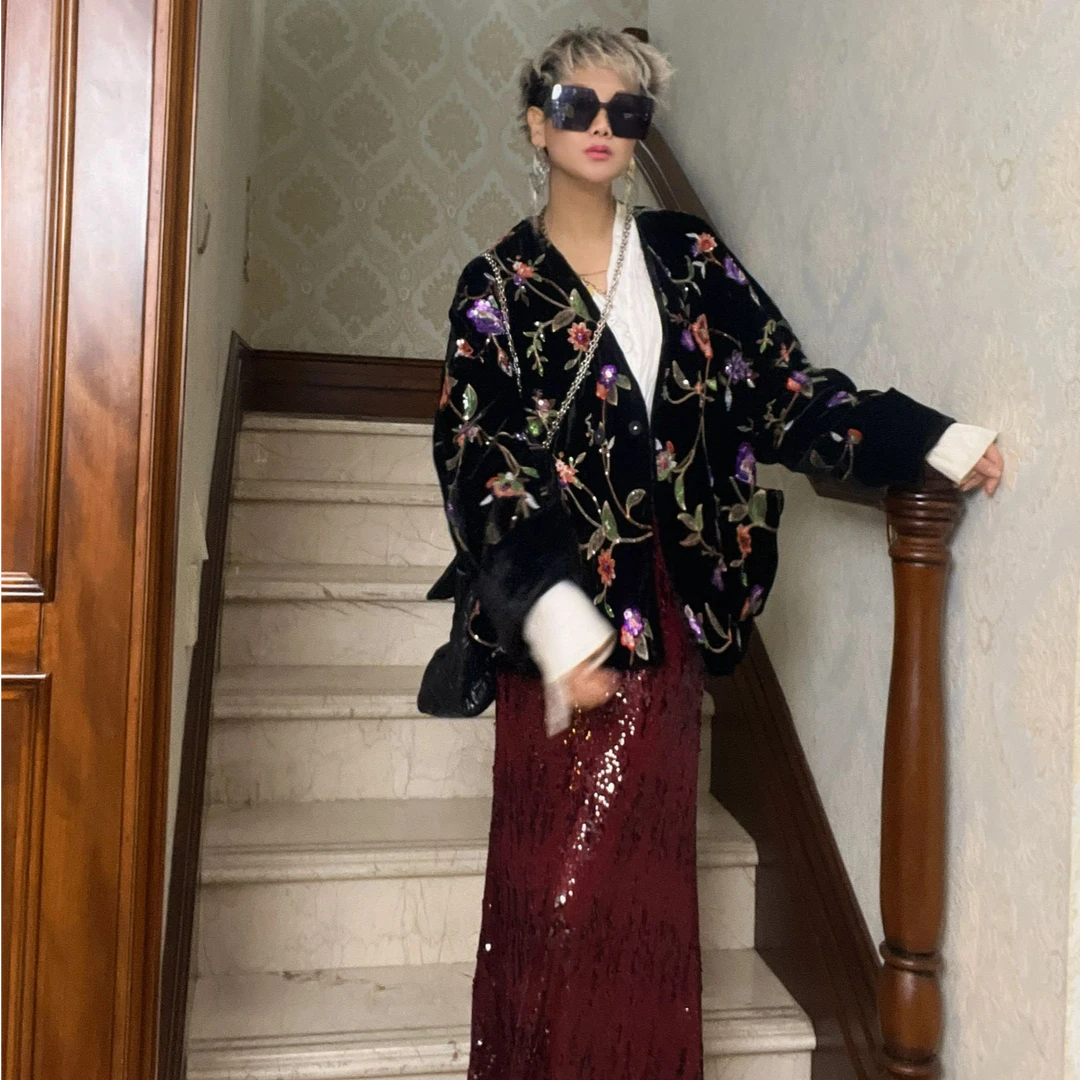 【时尚先驱】设计师潮款重磅真丝丝绒手工钉珠彩色亮片夹棉外套