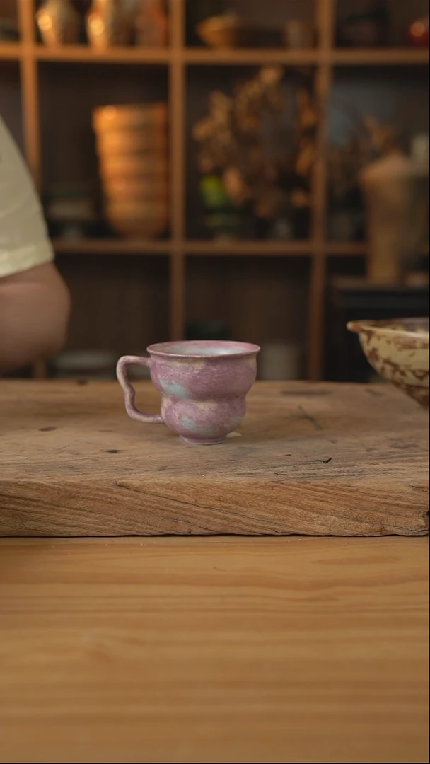 紫色系列的葫芦带把手水杯