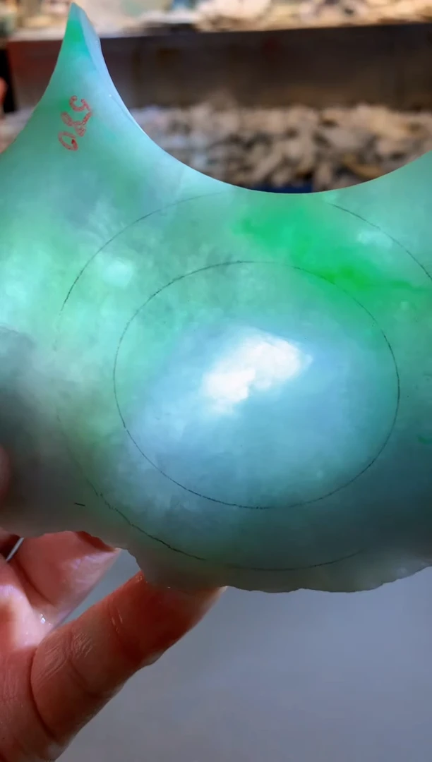 翡翠裸石0东0翡翠珠宝644