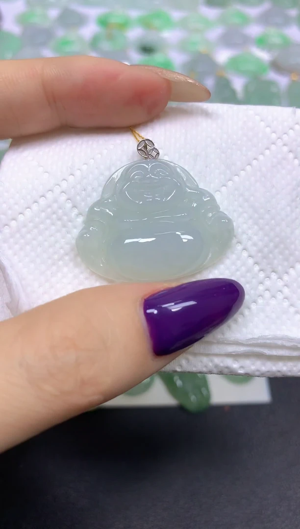 颈饰18K金镶嵌翡翠