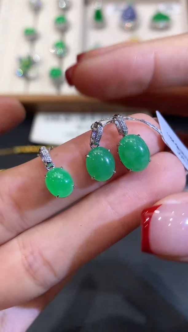 翡翠18K金镶嵌吊坠(不含链)SY0815多样性发其一