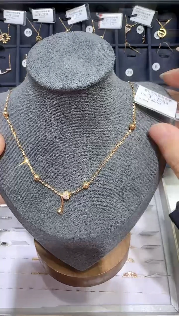 颈饰18K金镶嵌钻石6058