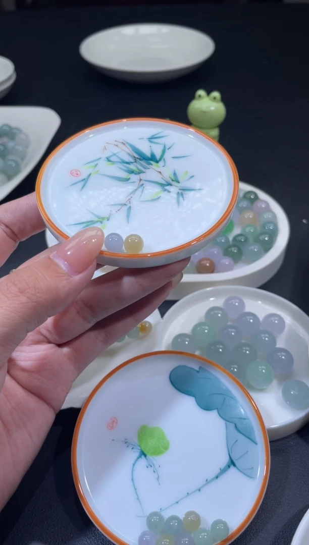 未镶嵌定制翡翠咪**姐翡翠毛货