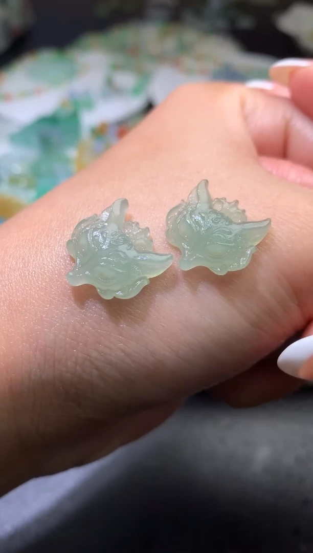 未镶嵌定制翡翠毛货 15.6-15.1-3.9