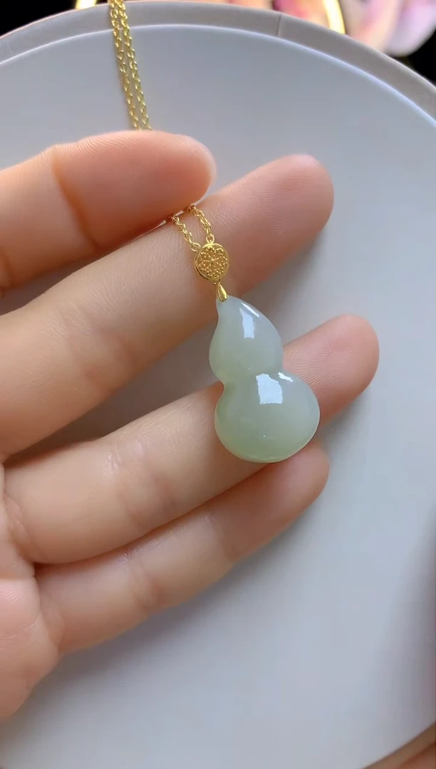 【闪购商品】和田玉吊坠18K金镶嵌葫芦