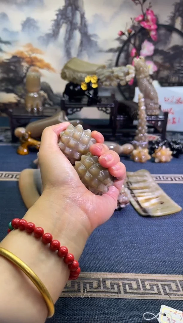 藏牦牛福利刺球一对