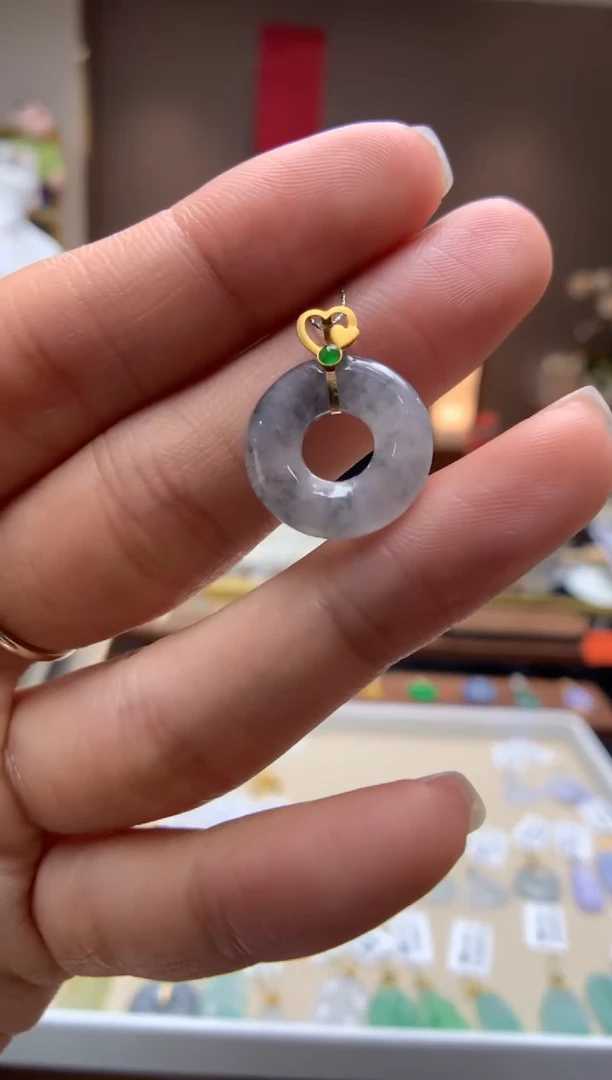 【闪购商品】翡翠颈饰18K金镶嵌甜甜圈