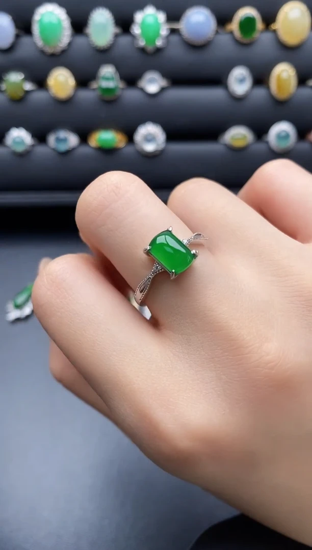 银S925镶嵌戒指翡翠一物一证一礼盒