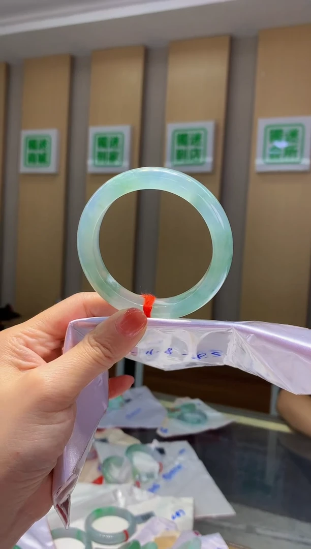 翡翠手镯未镶嵌-Q78圈口54.6*11.8*8.5