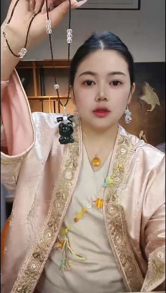 无非金属卡西百露穿搭饰品