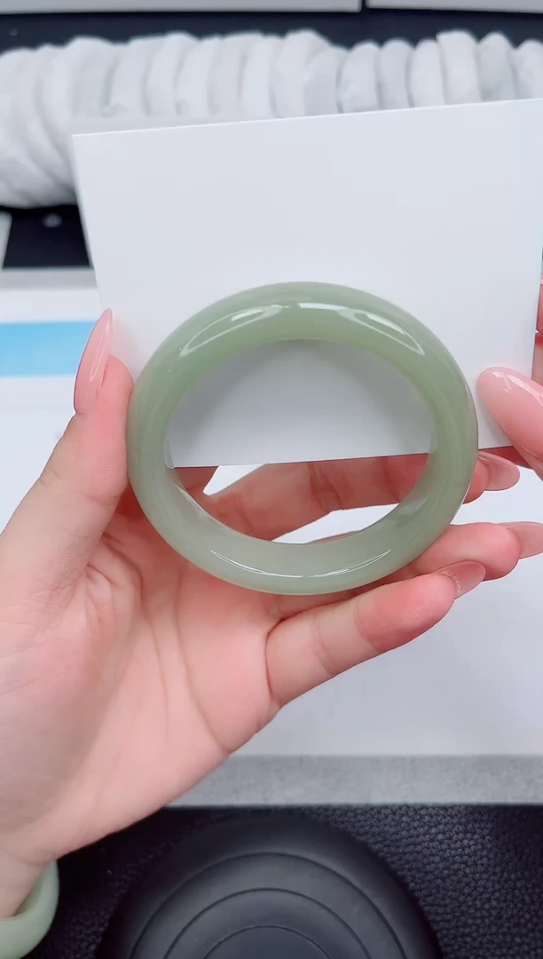 石英质玉手镯未镶嵌155-56.3