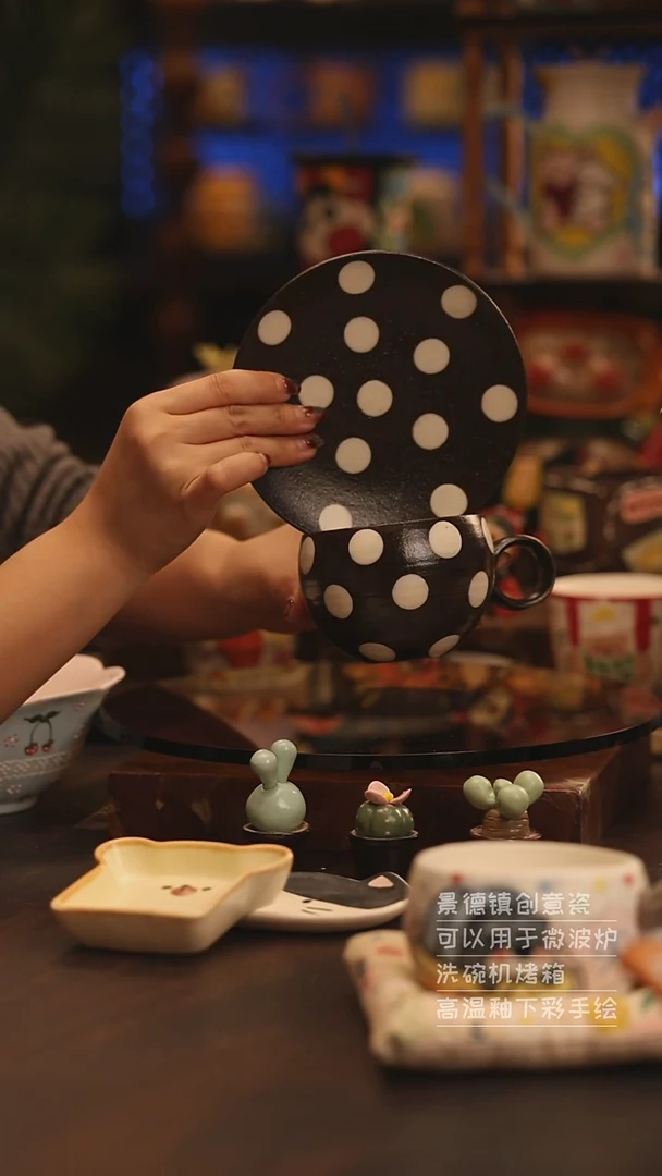 陶瓷景德镇可爱陶瓷釉下彩绘设计师款