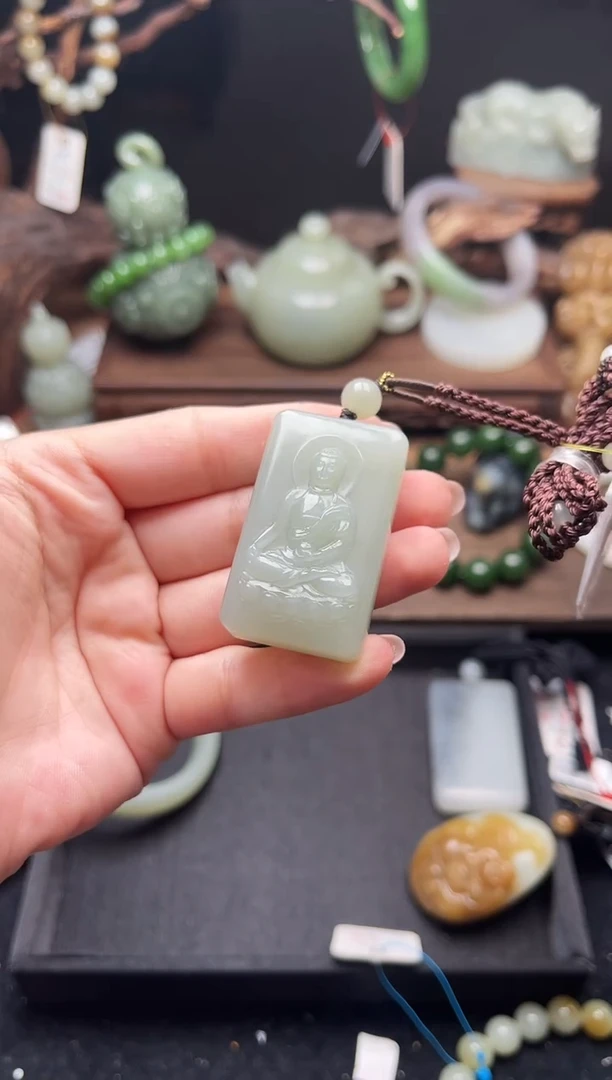 和田玉未镶嵌吊坠(不含链)阿***瓜且末青白 阿咪9004187