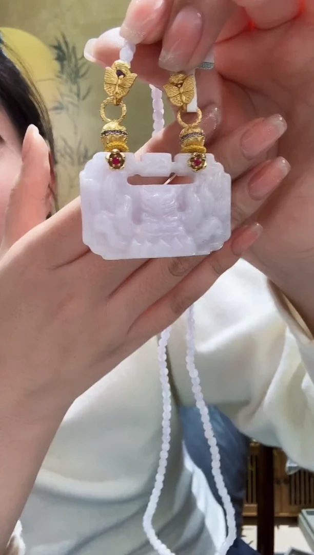 颈饰未镶嵌翡翠吊坠