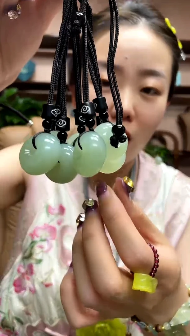 岫玉未镶嵌吊坠多样性发货其中发一