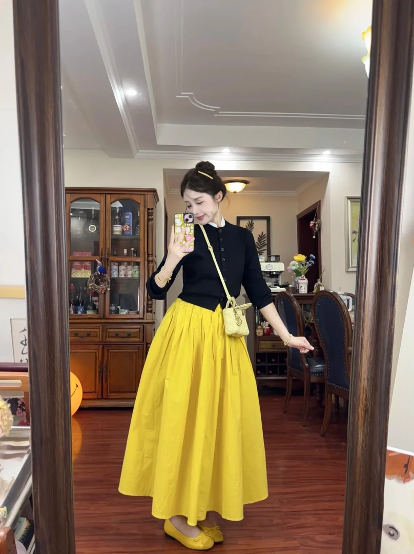 2025秋季新款韩版系高级感黑色针织开衫上衣搭配半身裙气质两件套