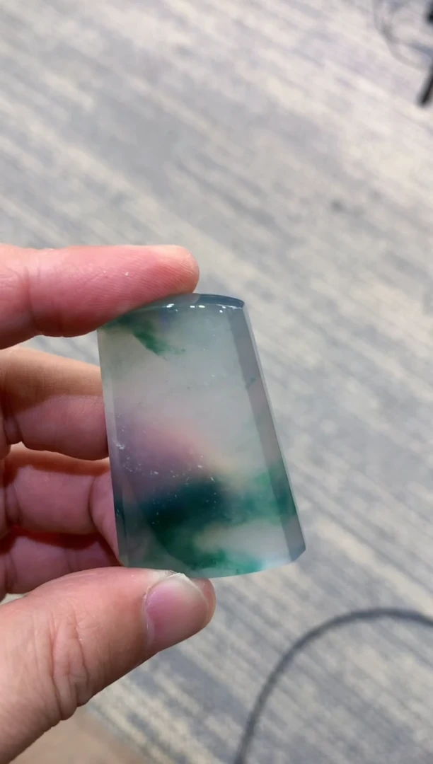 颈饰未镶嵌翡翠南**居南（订金）