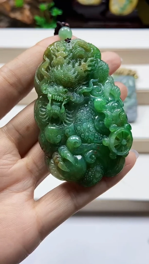 颈饰未镶嵌翡翠翡翠A货