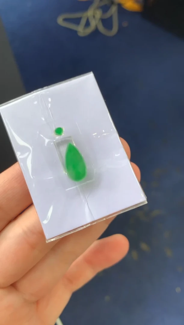 定制翡翠未镶嵌翡翠