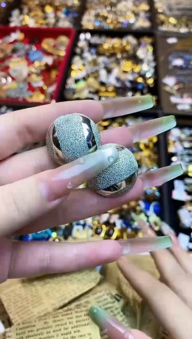 合金琉璃楚楚珠宝中古甄选不退换