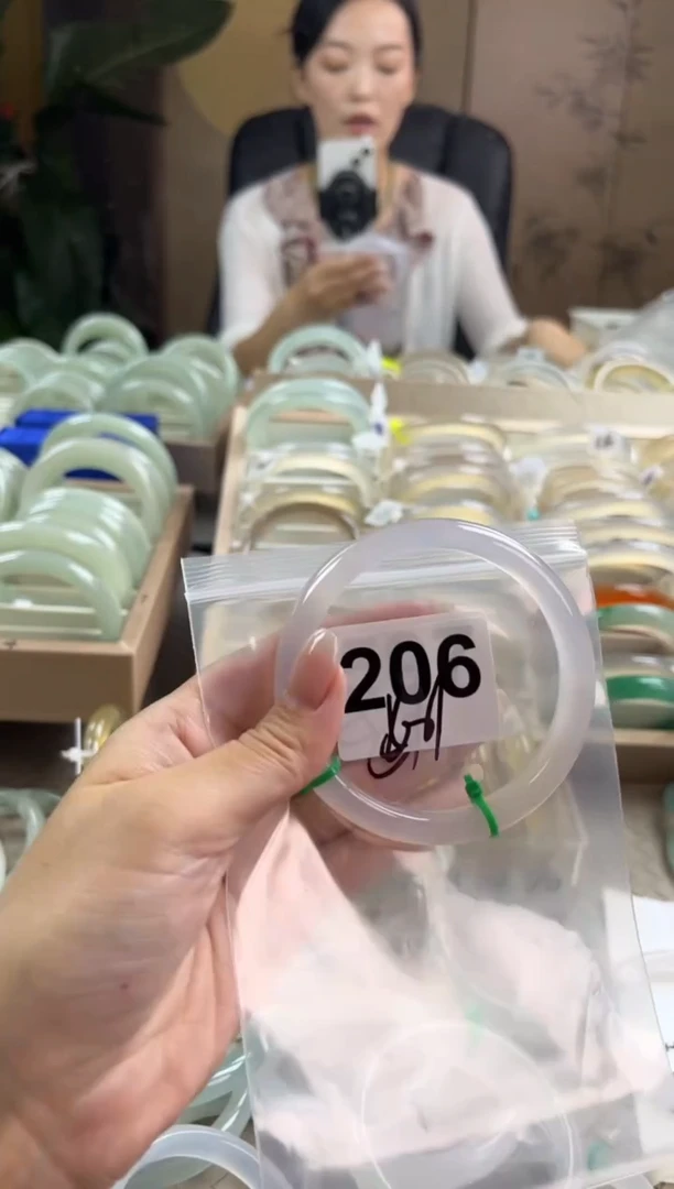 手镯玛瑙/玉髓未镶嵌206