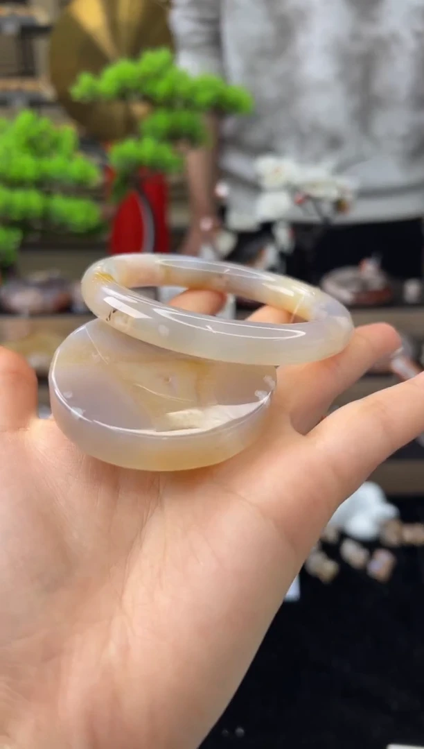 【闪购商品】石英质玉手镯未镶嵌60圈口（赠送镯心）11372