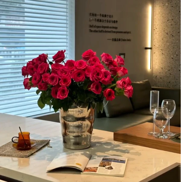 【我种花】大号弗洛伊德玫红玫瑰鲜切花束瓶插水养居家云南直发