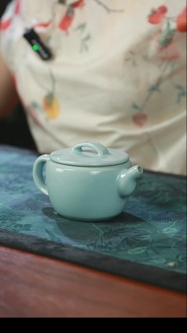 用****闻汉瓦壶 李素华 支钉一级品-