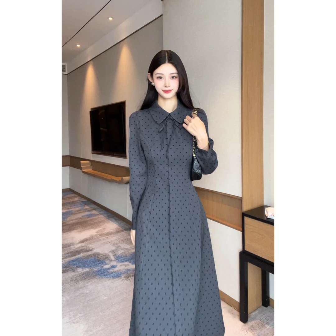 2025秋冬新款复古波点polo领收腰设计长袖减龄感连衣裙B0120