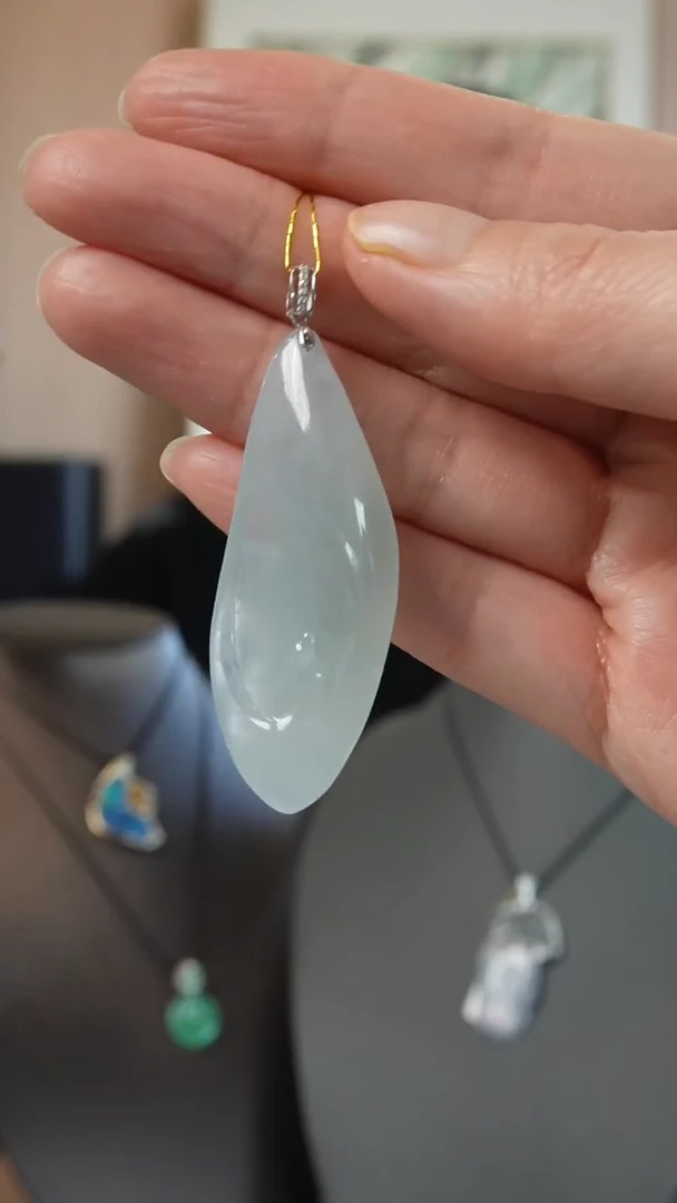 【闪购商品】翡翠颈饰18K金镶嵌天然缅甸翡翠吊坠