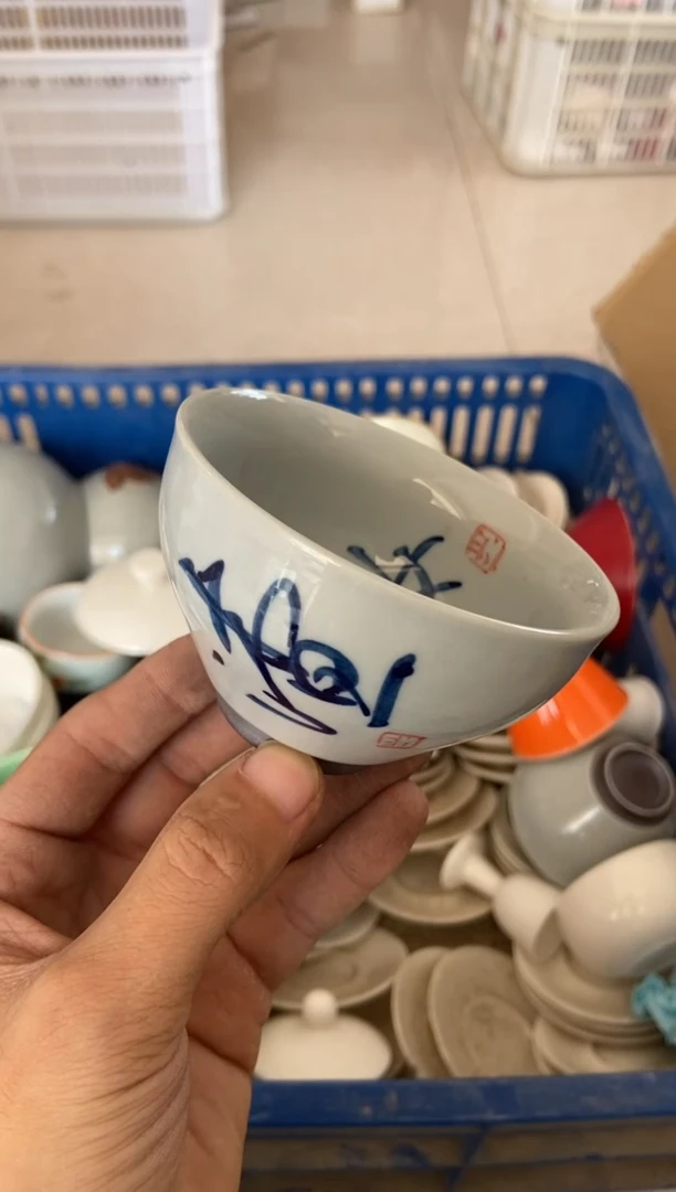 无运费险有瑕疵的摄影的产品有使用过的痕迹有点脏介意勿拍