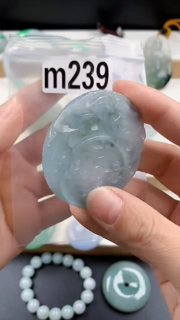 颈饰未镶嵌翡翠天然翡翠吊坠挂件