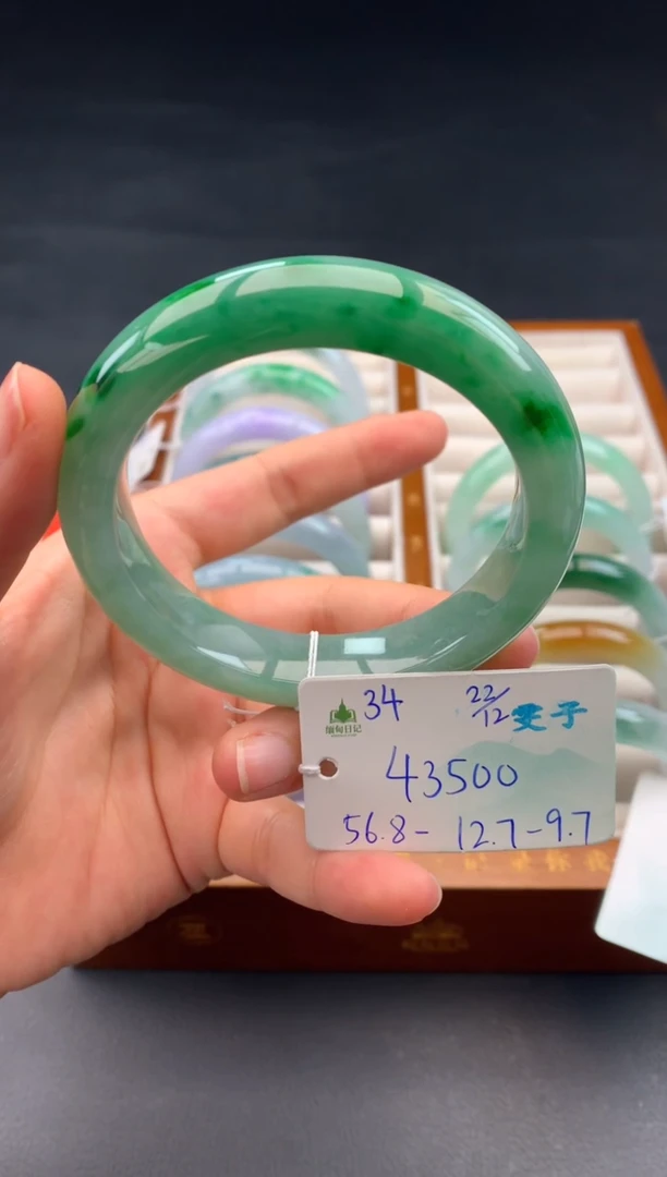 未镶嵌手镯翡翠翡翠自带#送人#，假一赔三