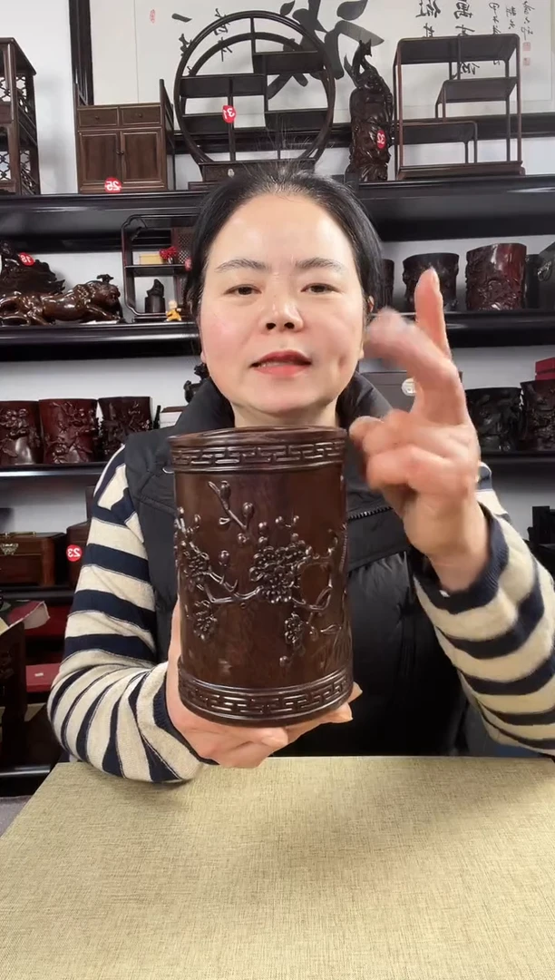 木梅花笔筒老李红木工艺品