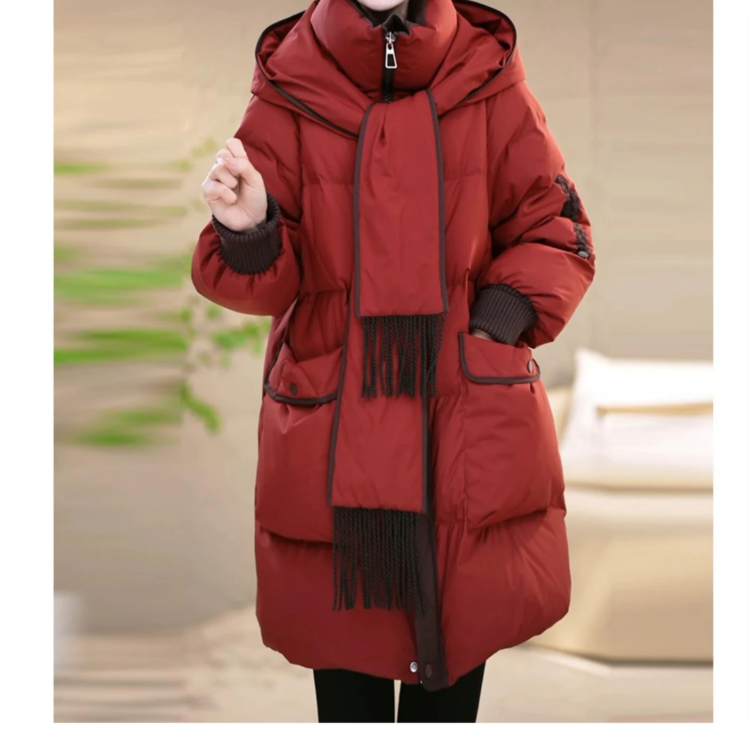 现货2025新款冬季设计感围巾连帽优雅百搭中长款红色羽绒服女