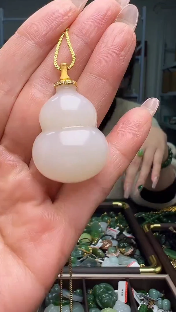 颈饰18K金镶嵌和田玉（多样性发货.发其一）11.22.21