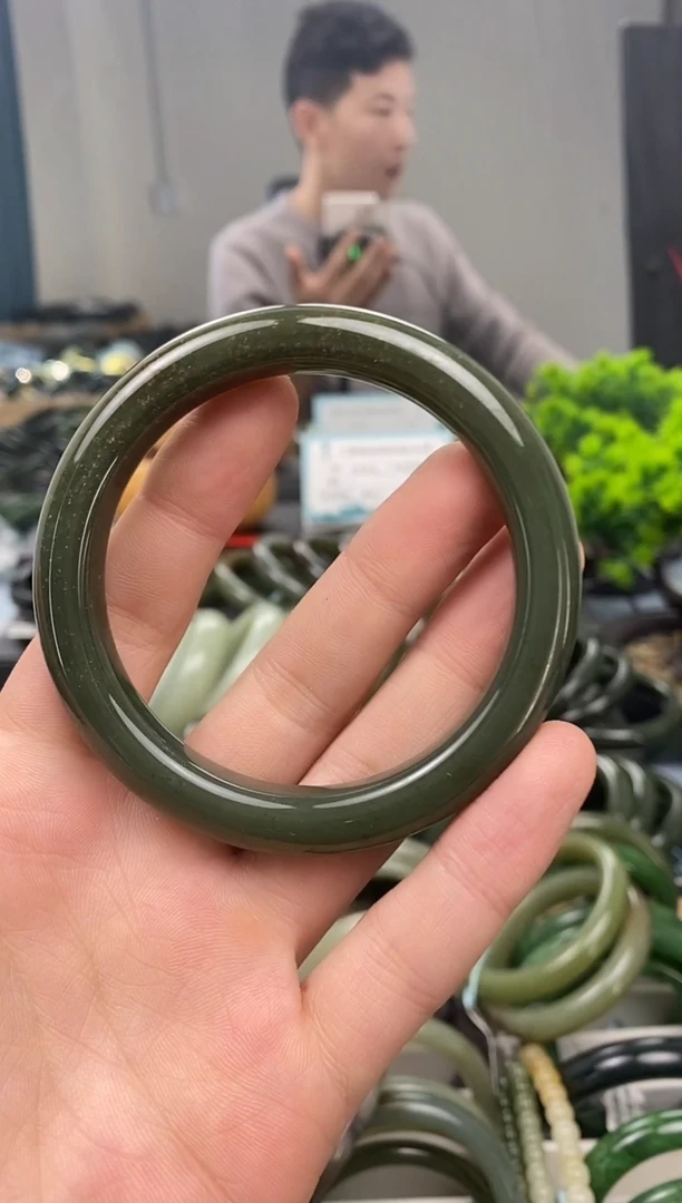 未镶嵌手镯和田玉61