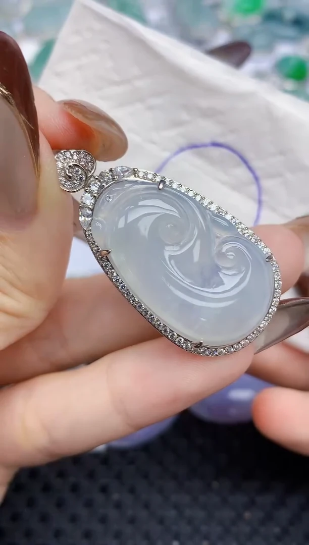 颈饰银S925镶嵌翡翠   天然翡翠A货  百元以上9米证书费自理